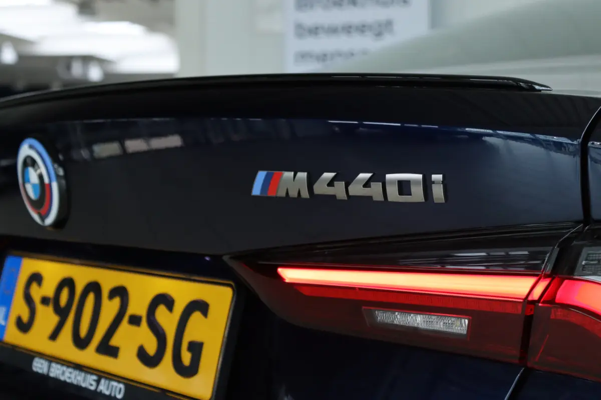 M440i xDrive High Executive M-Pro | NL-Auto | Cruise Control | Schuifdak | Harman & Kardon | Head-up | Stoel+Stuurverwarming | Keyless | Memory