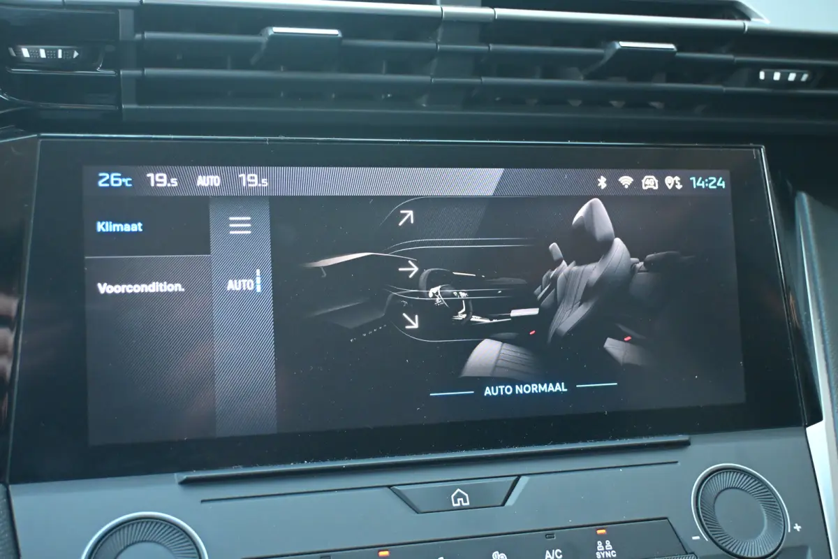 1.6 Plug-in Hybrid 180 Active Pack Business | Trekhaak | Draadloos Apple Carplay & Android Auto | Cruise Control | Parkeersensoren | !!
