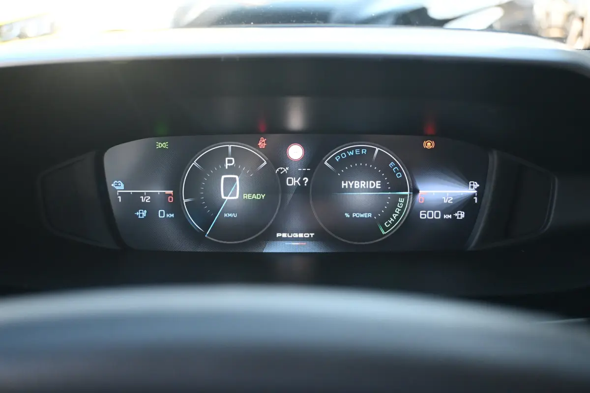 1.6 Plug-in Hybrid 180 Active Pack Business | Trekhaak | Draadloos Apple Carplay & Android Auto | Cruise Control | Parkeersensoren | !!