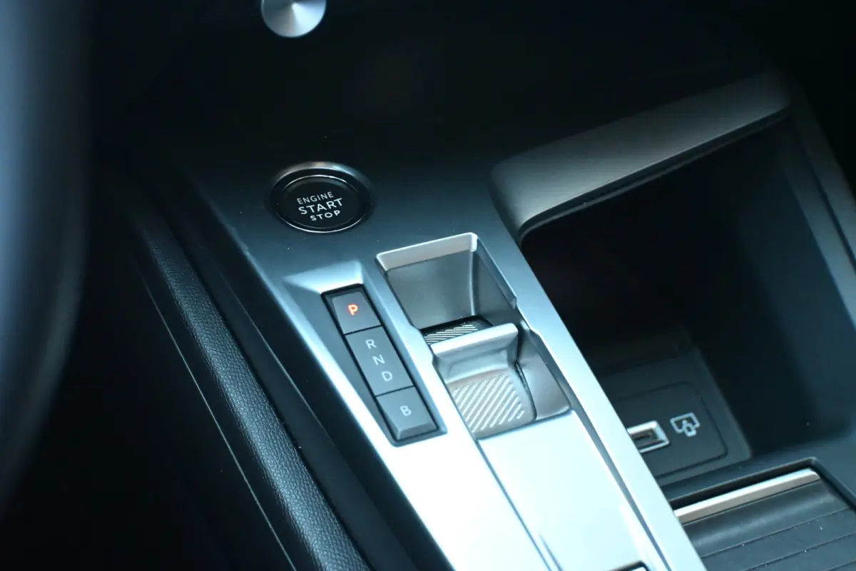 1.6 Plug-in Hybrid 180 Active Pack Business | Trekhaak | Draadloos Apple Carplay & Android Auto | Cruise Control | Parkeersensoren | !!