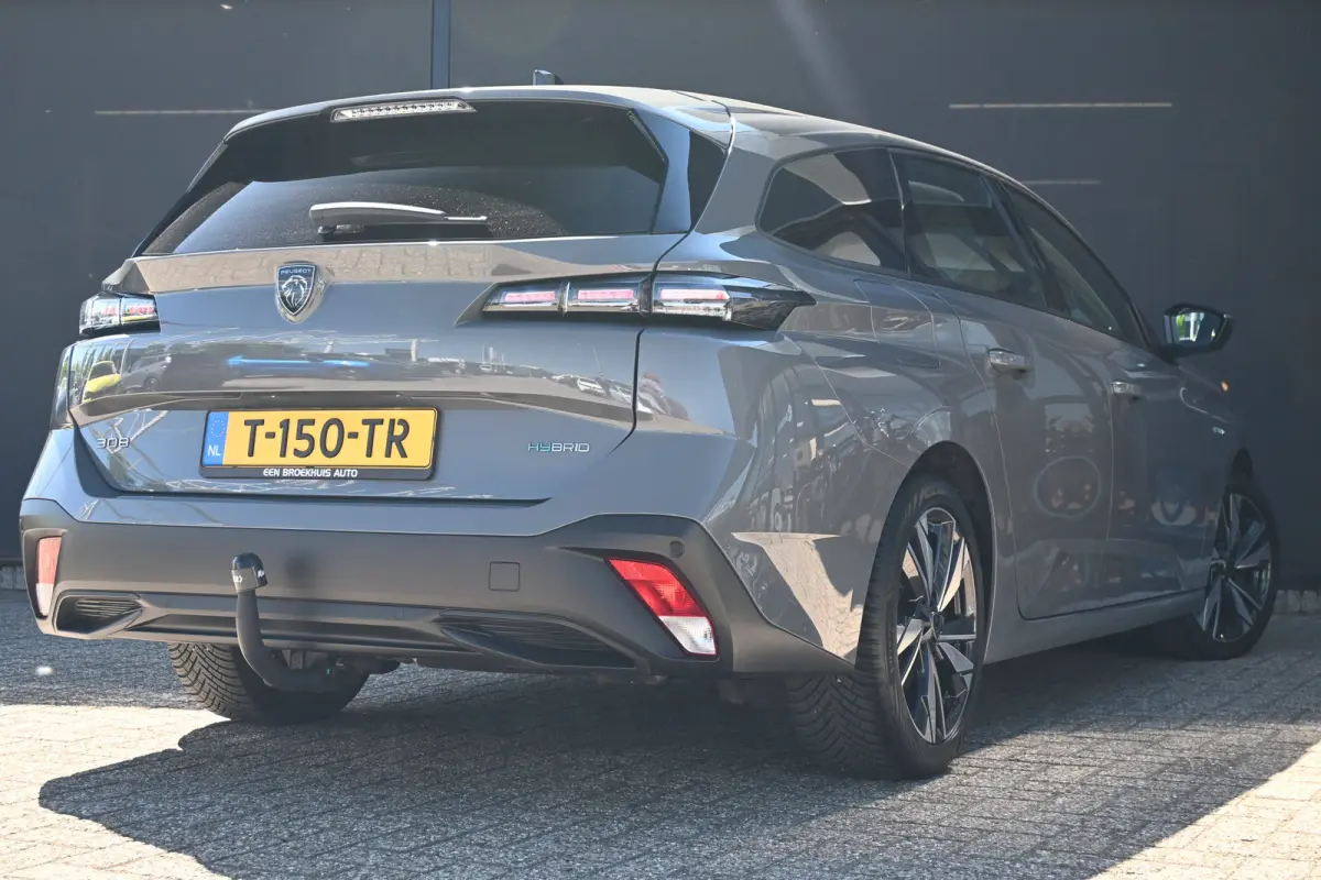1.6 Plug-in Hybrid 180 Active Pack Business | Trekhaak | Draadloos Apple Carplay & Android Auto | Cruise Control | Parkeersensoren | !!