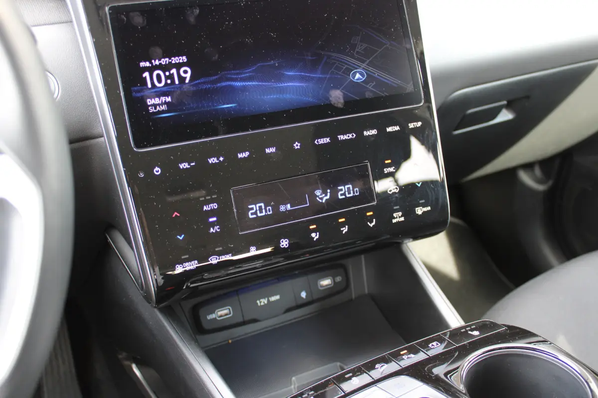 1.6 T-GDI PHEV Comfort Smart 4WD | Stoelverwarming voor| Stuurwielverwarmig | Navigatie | Climate Control | Achteruitrijcamera | Airco (automatisch) | Apple Carplay/Android Auto|telefooninte