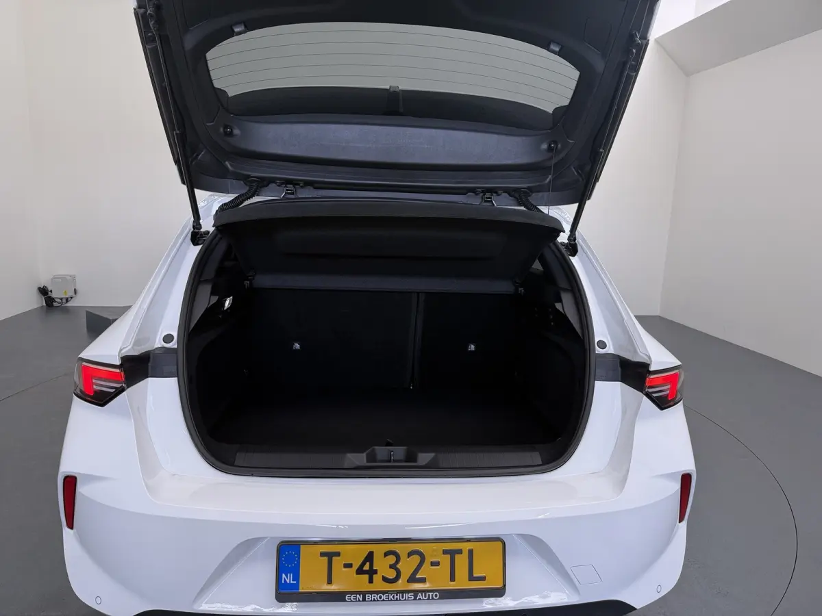 1.6 Turbo Plug-in Hybrid 180pk | 98% SOH | Apple Carplay/ Android Auto | | Adaptieve Cruise Control | Adaptive cruise control | Airco (automatisch)