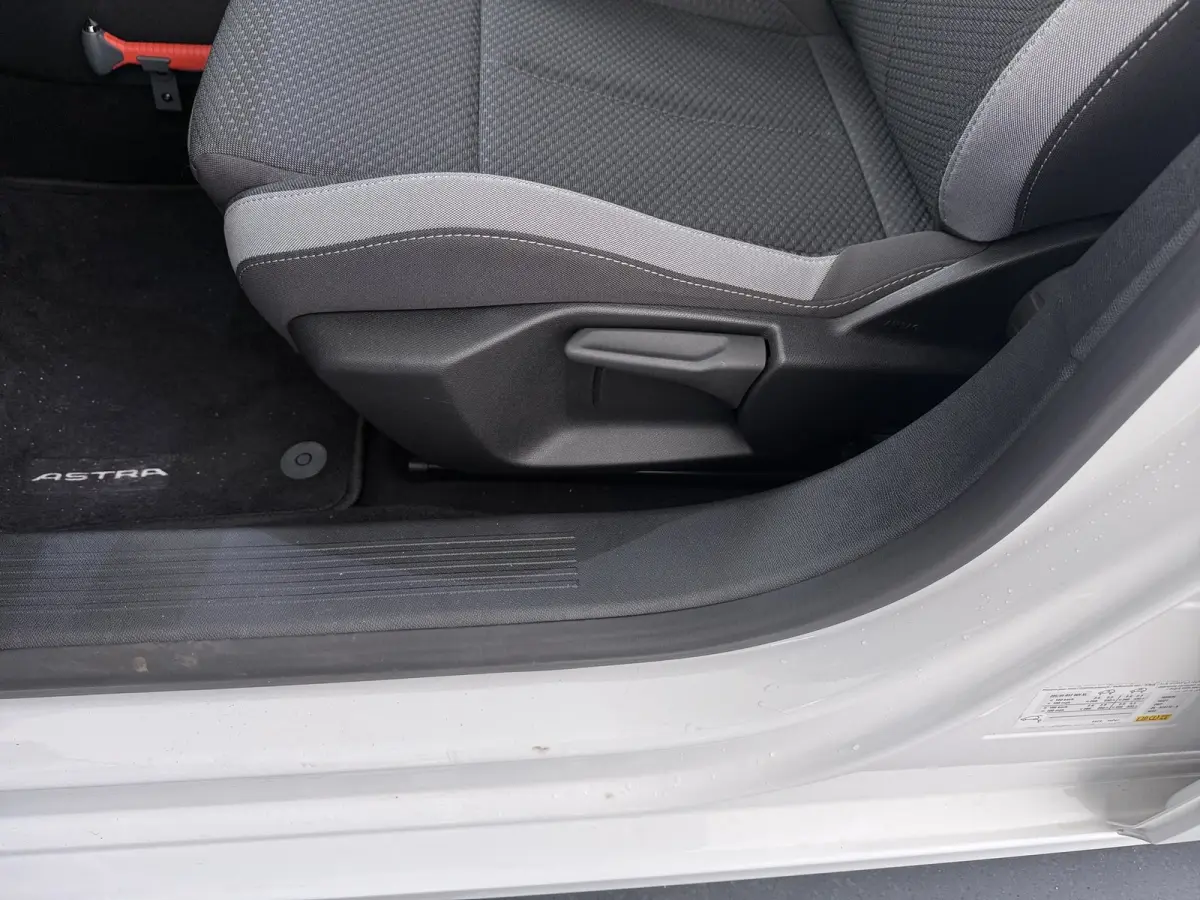 1.6 Turbo Plug-in Hybrid 180pk | 98% SOH | Apple Carplay/ Android Auto | | Adaptieve Cruise Control | Adaptive cruise control | Airco (automatisch)