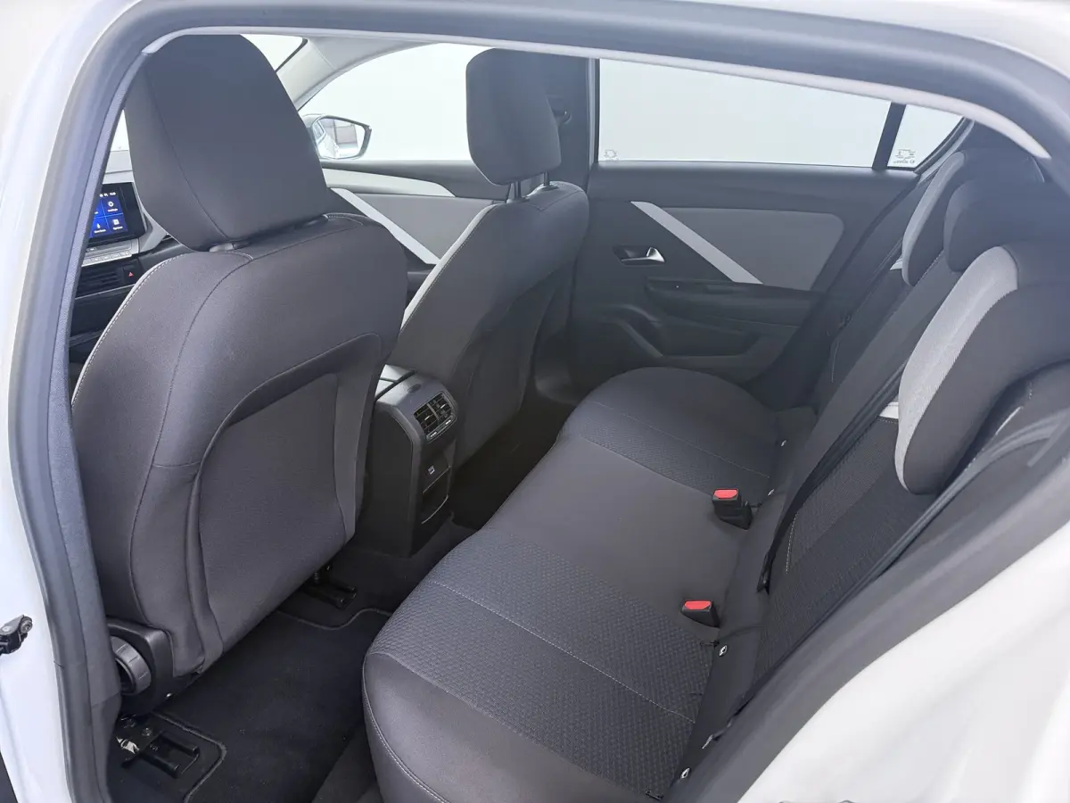 1.6 Turbo Plug-in Hybrid 180pk | 98% SOH | Apple Carplay/ Android Auto | | Adaptieve Cruise Control | Adaptive cruise control | Airco (automatisch)