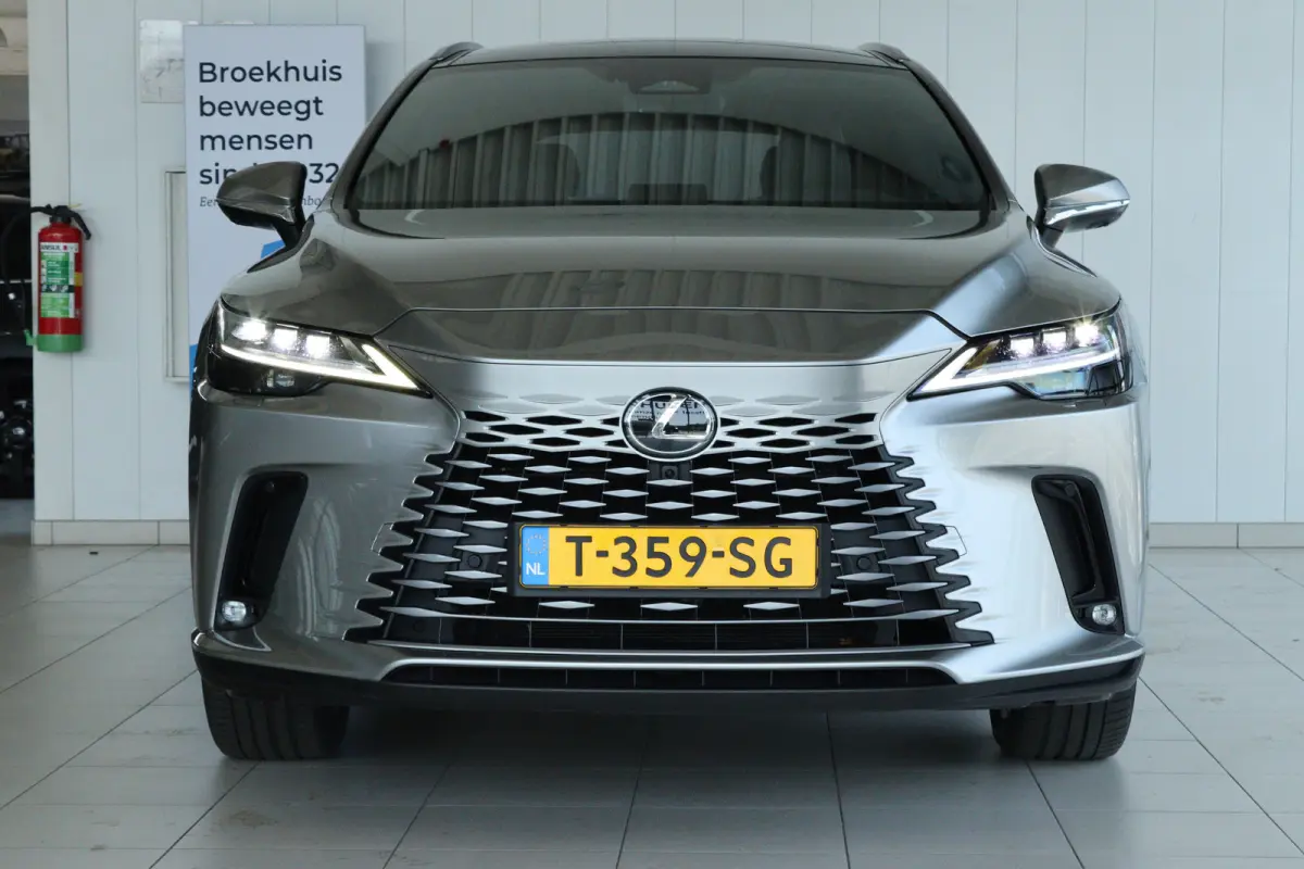 450h+ Plug-in Hybrid President Line ''OP AFSRPAAK'' | Adapt. Cruise | Schuifdak | Memory | HUD | Stoelventilatie | 360 Camera | Mark Levinson | Keyless