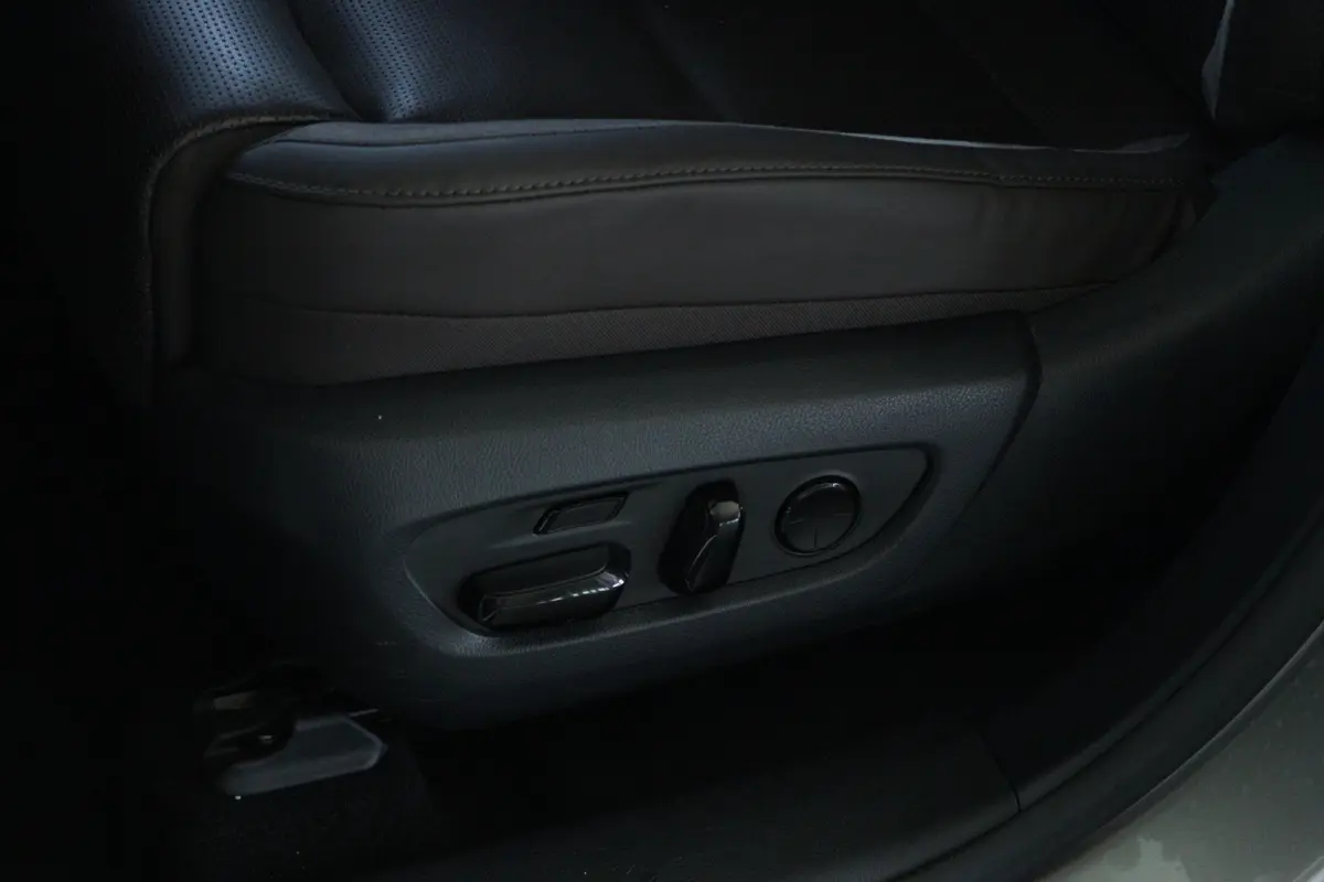 450h+ Plug-in Hybrid President Line ''OP AFSRPAAK'' | Adapt. Cruise | Schuifdak | Memory | HUD | Stoelventilatie | 360 Camera | Mark Levinson | Keyless