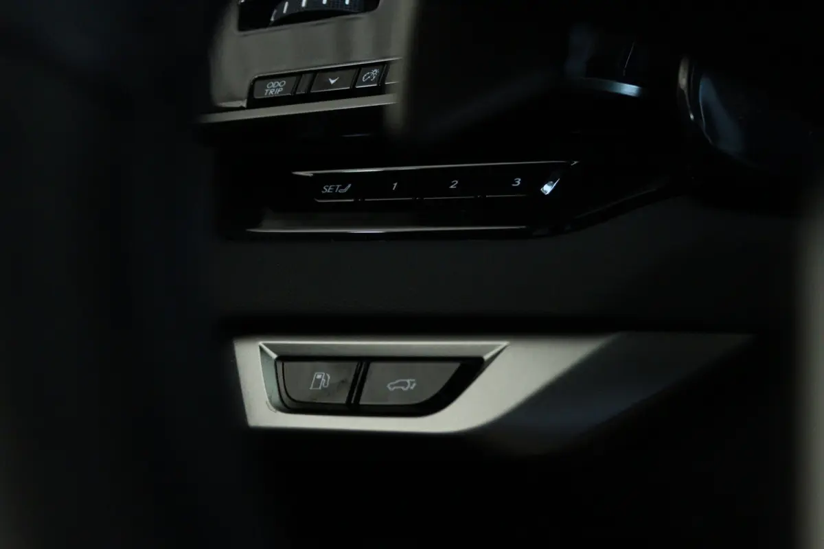450h+ Plug-in Hybrid President Line ''OP AFSRPAAK'' | Adapt. Cruise | Schuifdak | Memory | HUD | Stoelventilatie | 360 Camera | Mark Levinson | Keyless