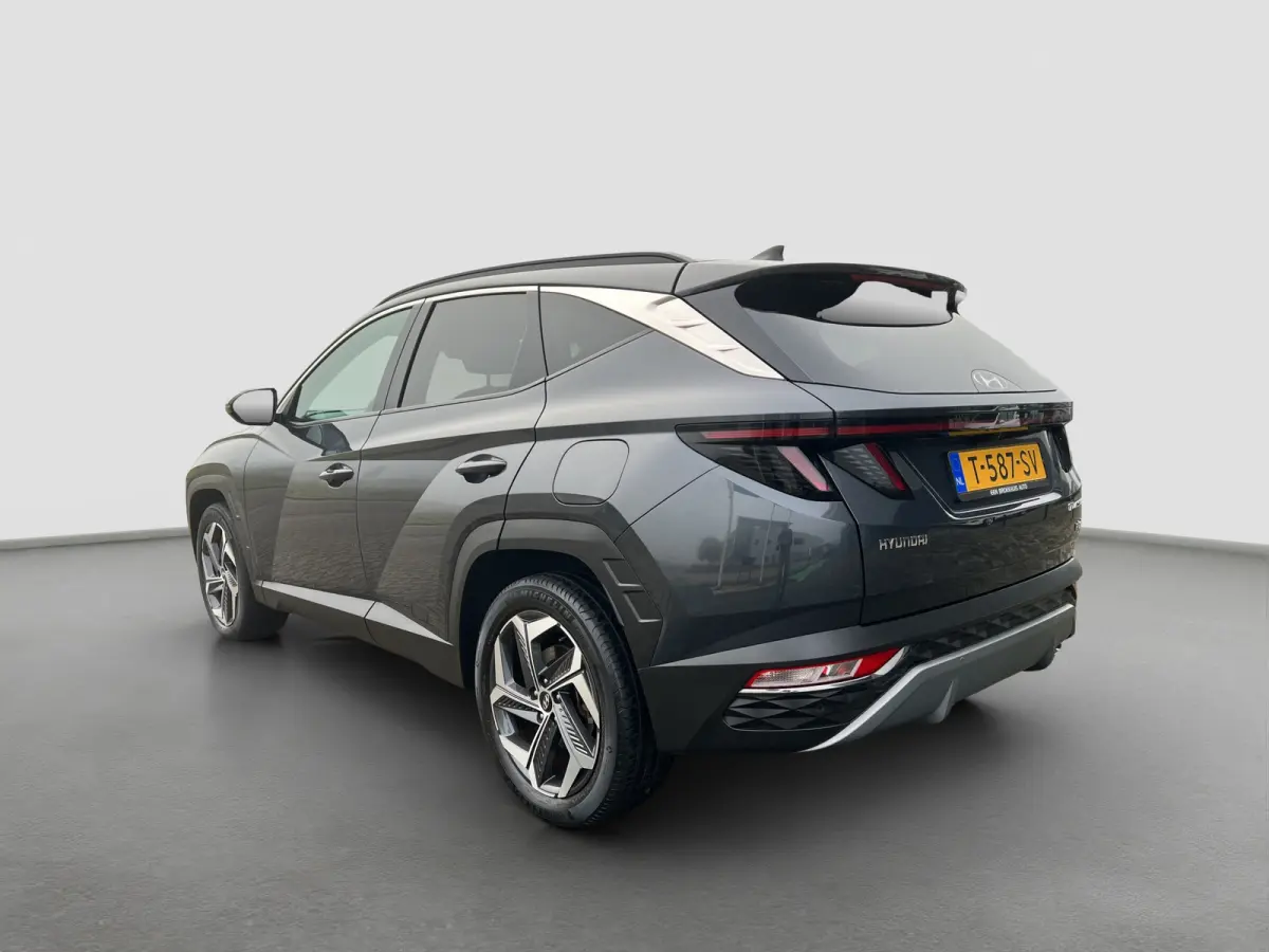 1.6 T-GDI 265pk PHEV Comfort Smart 4WD | Climate | Camera | Carplay | Keyless | Navigatie | Full - Led | Elek. Klep | Winterpakket | 19" Lichtmetaal | Krell Audio | Digitale Cockpit | Parkee