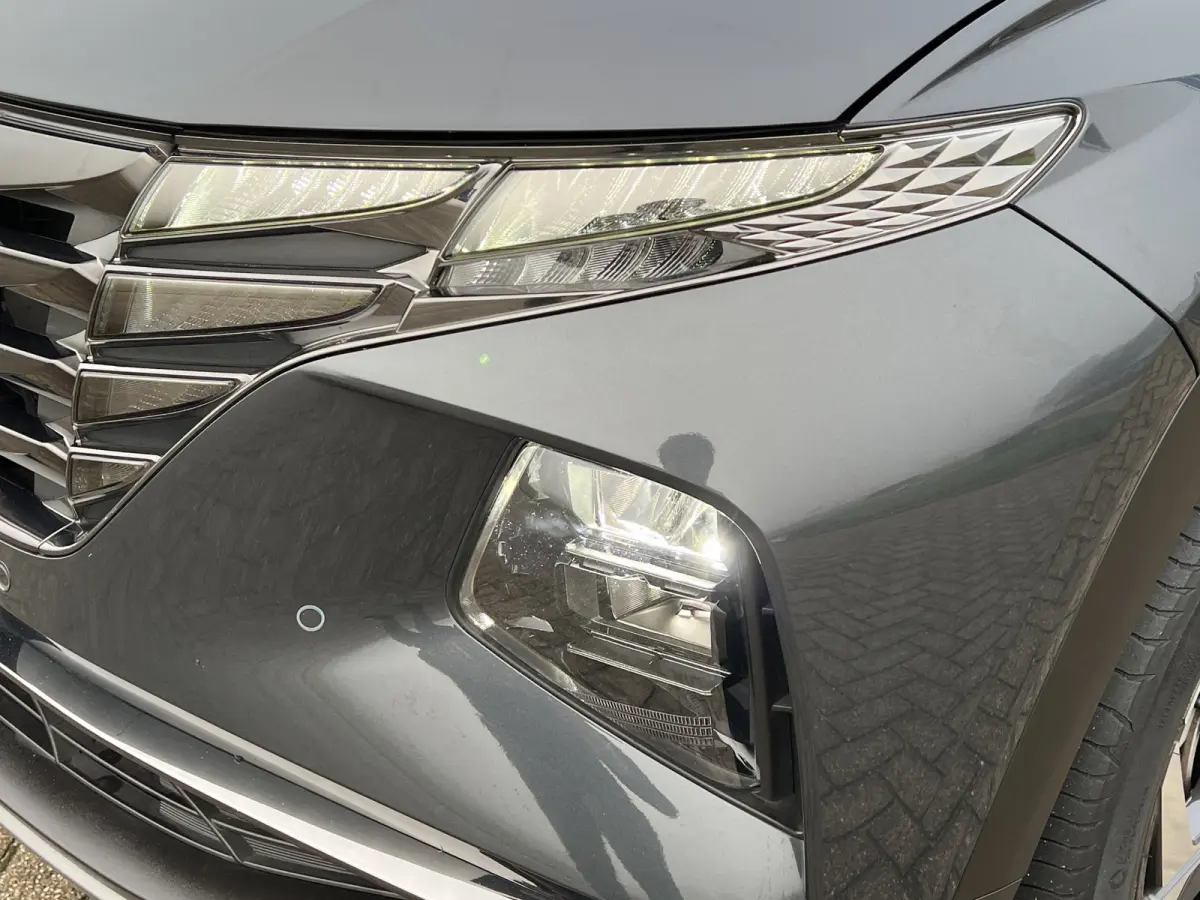 1.6 T-GDI 265pk PHEV Comfort Smart 4WD | Climate | Camera | Carplay | Keyless | Navigatie | Full - Led | Elek. Klep | Winterpakket | 19" Lichtmetaal | Krell Audio | Digitale Cockpit | Parkee