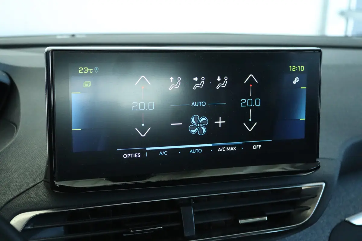1.6 HYbrid 225 Blue Lease Allure | Adapt. Cruise | Trekhaak | Camera | Navi | Keyless | Dodehoekbewaking | Carplay | Navi |