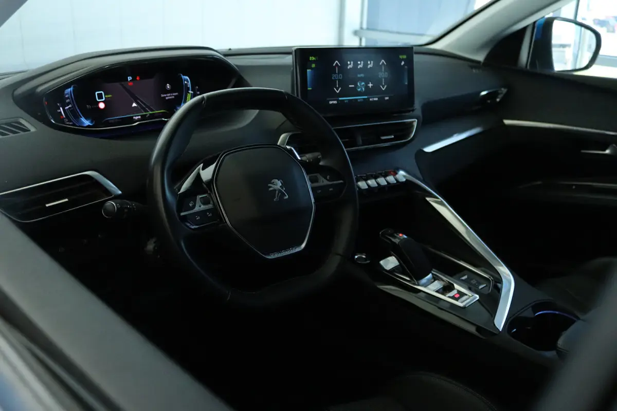 1.6 HYbrid 225 Blue Lease Allure | Adapt. Cruise | Trekhaak | Camera | Navi | Keyless | Dodehoekbewaking | Carplay | Navi |