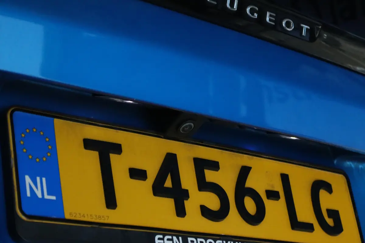 1.6 HYbrid 225 Blue Lease Allure | Adapt. Cruise | Trekhaak | Camera | Navi | Keyless | Dodehoekbewaking | Carplay | Navi |