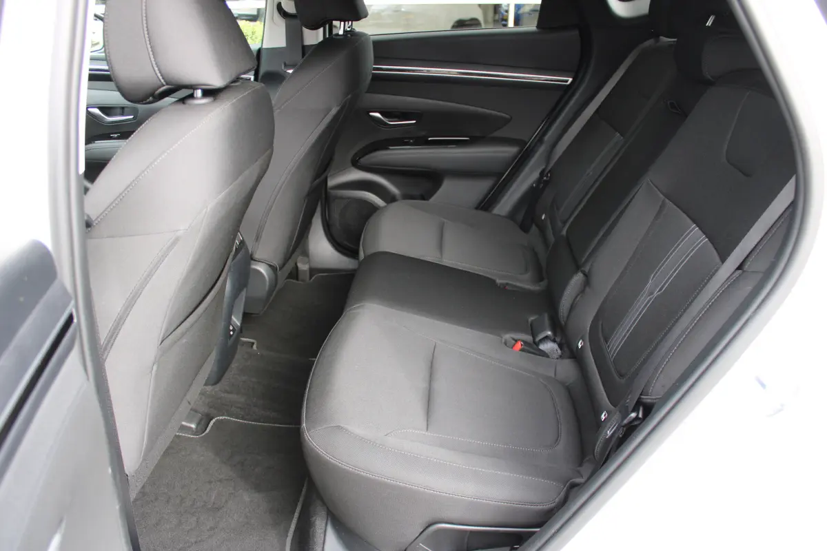 1.6 T-GDI PHEV Comfort Smart 4WD | DAB ontvanger | Achteruitrijcamera | Adaptive cruise control | Lane Assist | Stoel verwarming | | Achterbank in delen neerklapbaar | Achteruitrijcamera | A