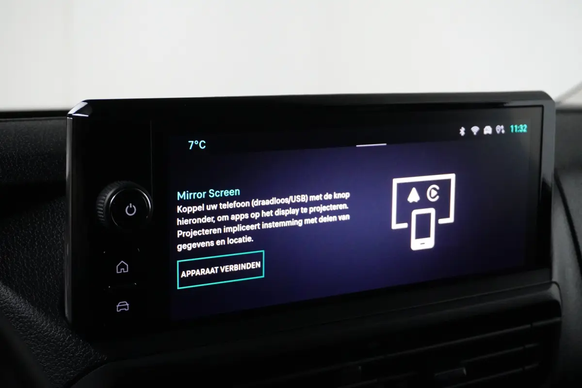 L3 Dubbel Cabine Basis | Achteruitrijcamera | Apple Carplay/Android Auto|telefoonintegratie premium | Cruise control