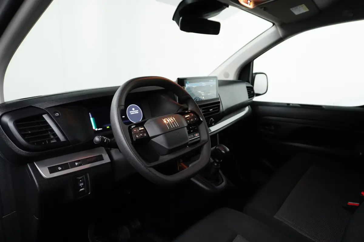 L3 Dubbel Cabine Basis | Achteruitrijcamera | Apple Carplay/Android Auto|telefoonintegratie premium | Cruise control