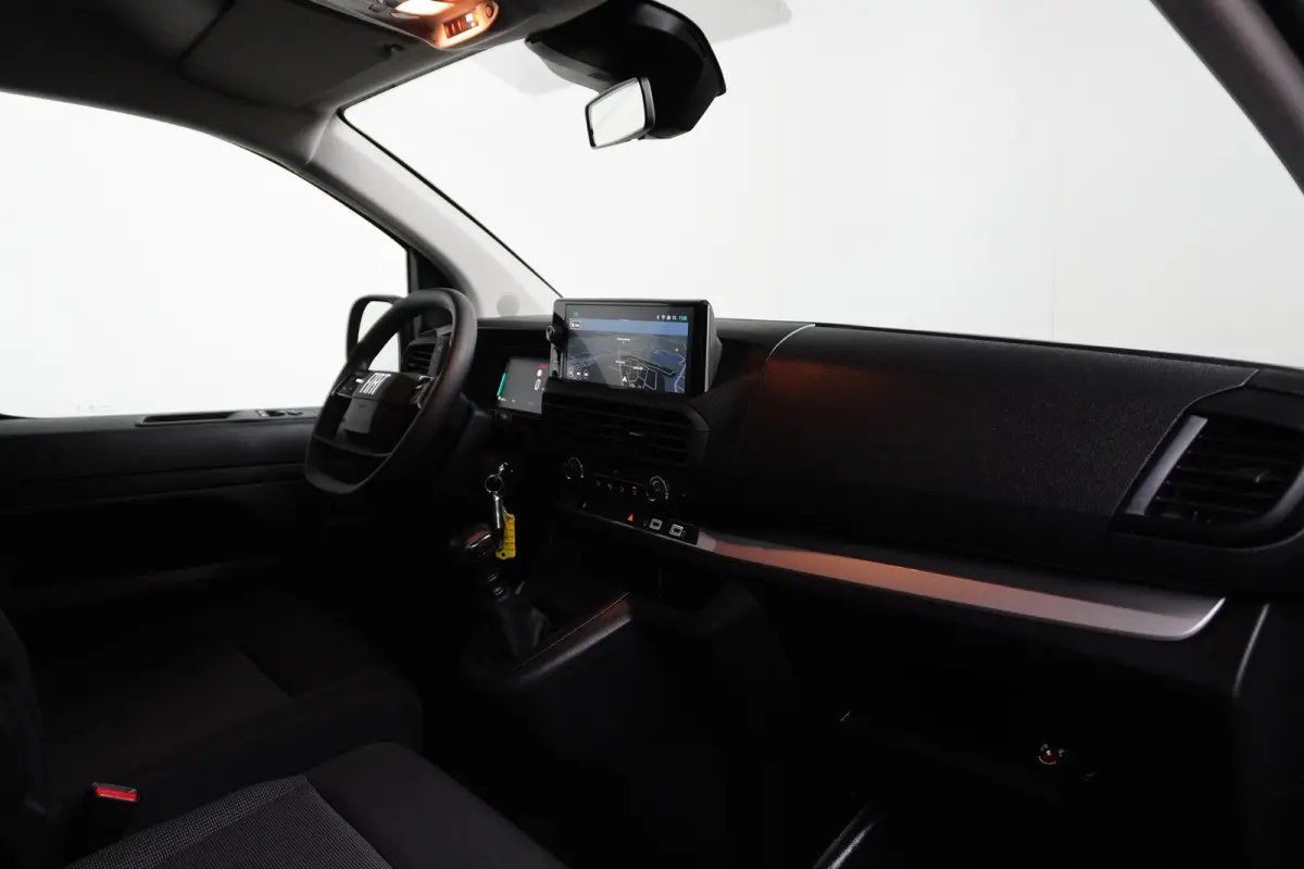 L3 Dubbel Cabine Basis | Achteruitrijcamera | Apple Carplay/Android Auto|telefoonintegratie premium | Cruise control