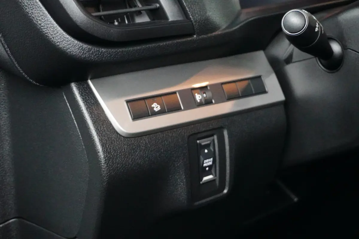 L3 Dubbel Cabine Basis | Achteruitrijcamera | Apple Carplay/Android Auto|telefoonintegratie premium | Cruise control