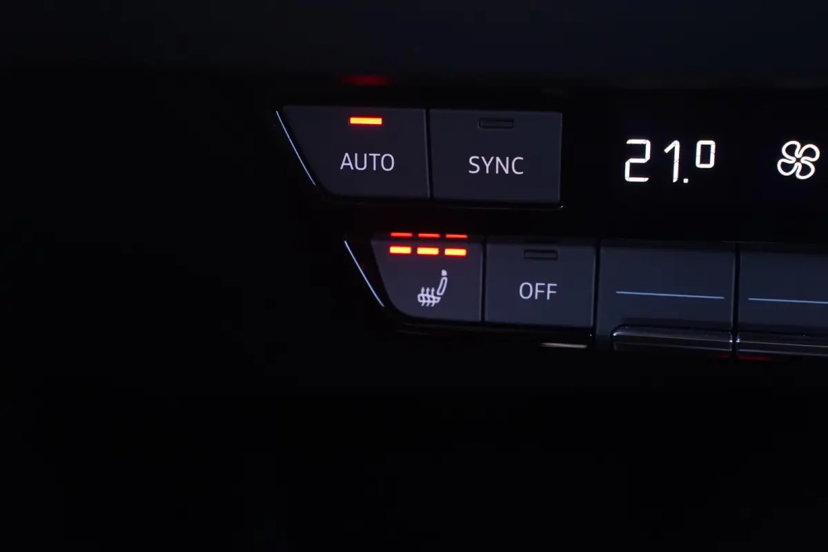 45 quattro S Edition Competition 82 kWh SOH 100% NAP 1e Eigenaar Apple Carplay Navi ACC Voorstoelen verwarmd Privacy Glass