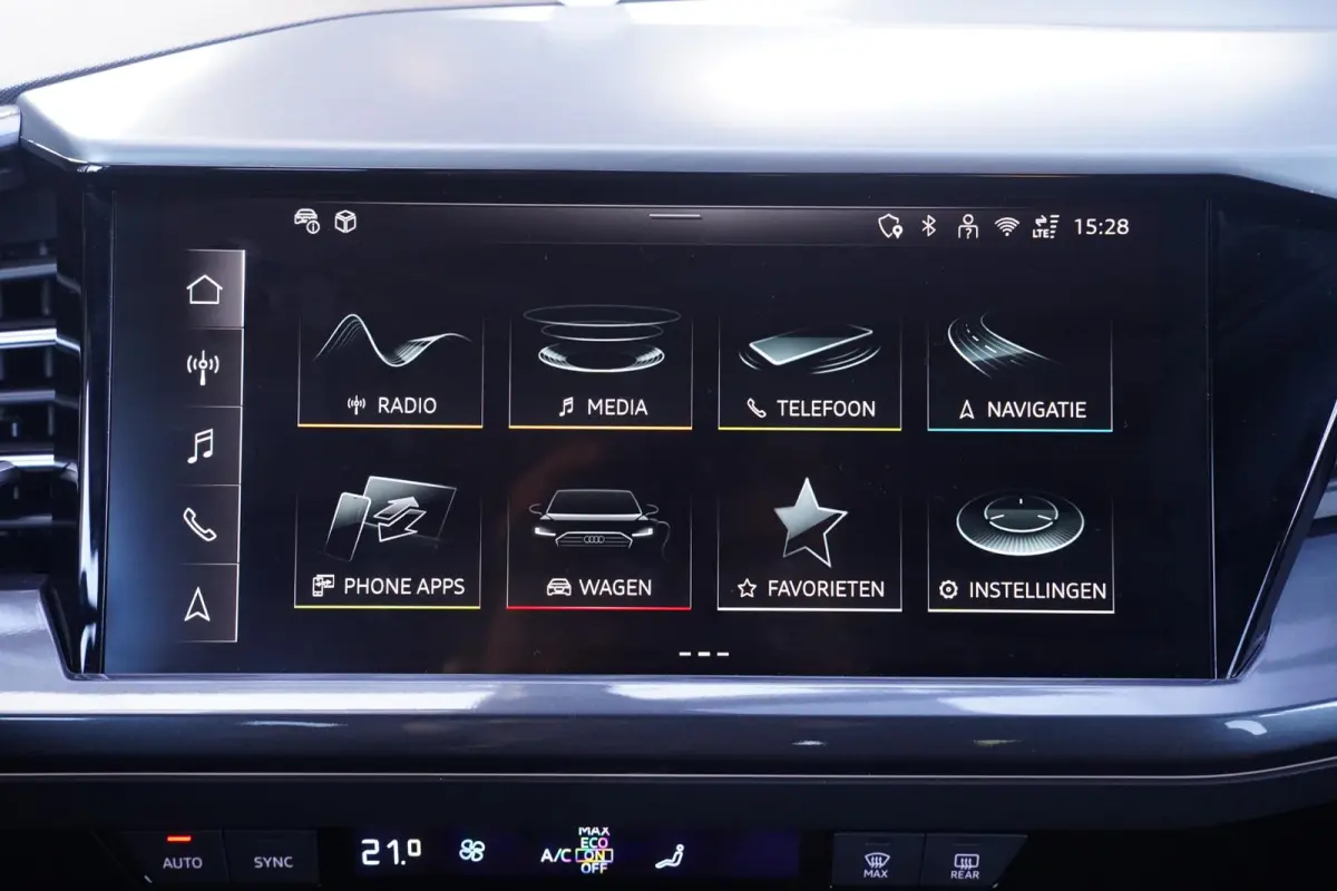45 quattro S Edition Competition 82 kWh SOH 100% NAP 1e Eigenaar Apple Carplay Navi ACC Voorstoelen verwarmd Privacy Glass