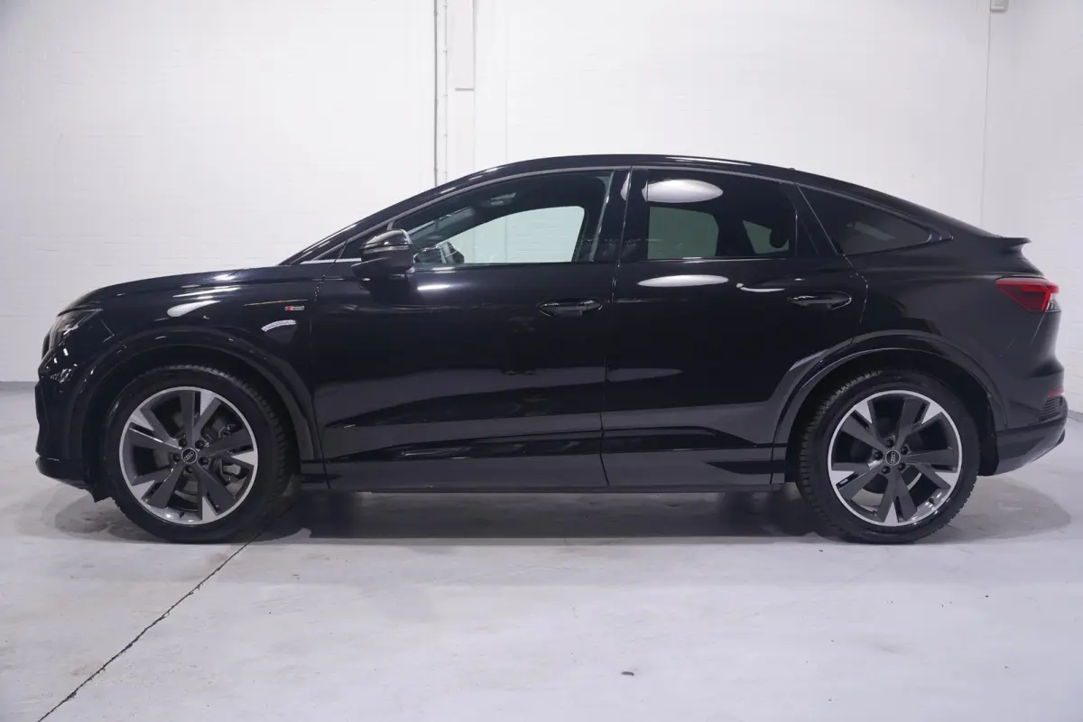 45 quattro S Edition Competition 82 kWh SOH 100% NAP 1e Eigenaar Apple Carplay Navi ACC Voorstoelen verwarmd Privacy Glass