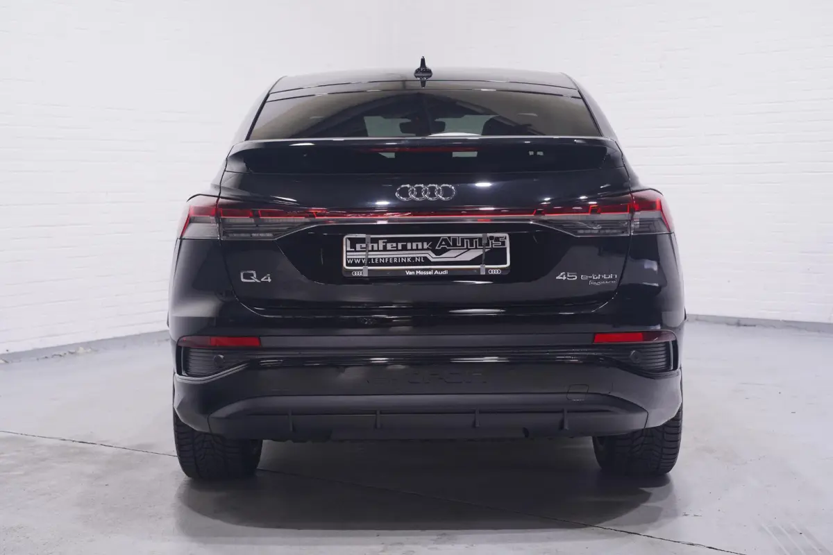 45 quattro S Edition Competition 82 kWh SOH 100% NAP 1e Eigenaar Apple Carplay Navi ACC Voorstoelen verwarmd Privacy Glass