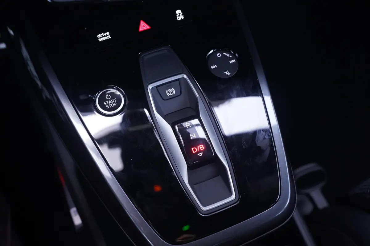 45 quattro S Edition Competition 82 kWh SOH 100% NAP 1e Eigenaar Apple Carplay Navi ACC Voorstoelen verwarmd Privacy Glass