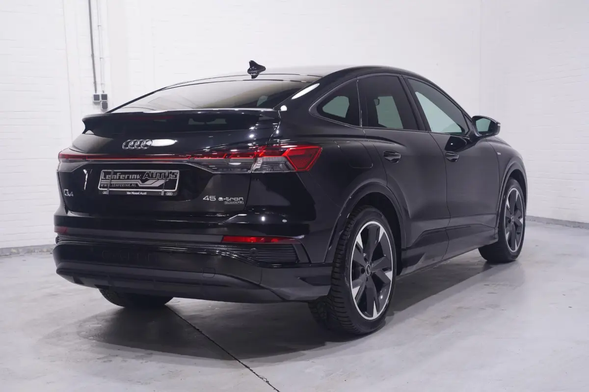 45 quattro S Edition Competition 82 kWh SOH 100% NAP 1e Eigenaar Apple Carplay Navi ACC Voorstoelen verwarmd Privacy Glass