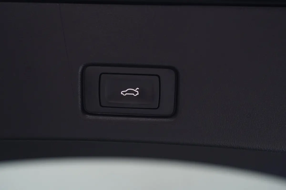 45 quattro S Edition Competition 82 kWh SOH 100% NAP 1e Eigenaar Apple Carplay Navi ACC Voorstoelen verwarmd Privacy Glass