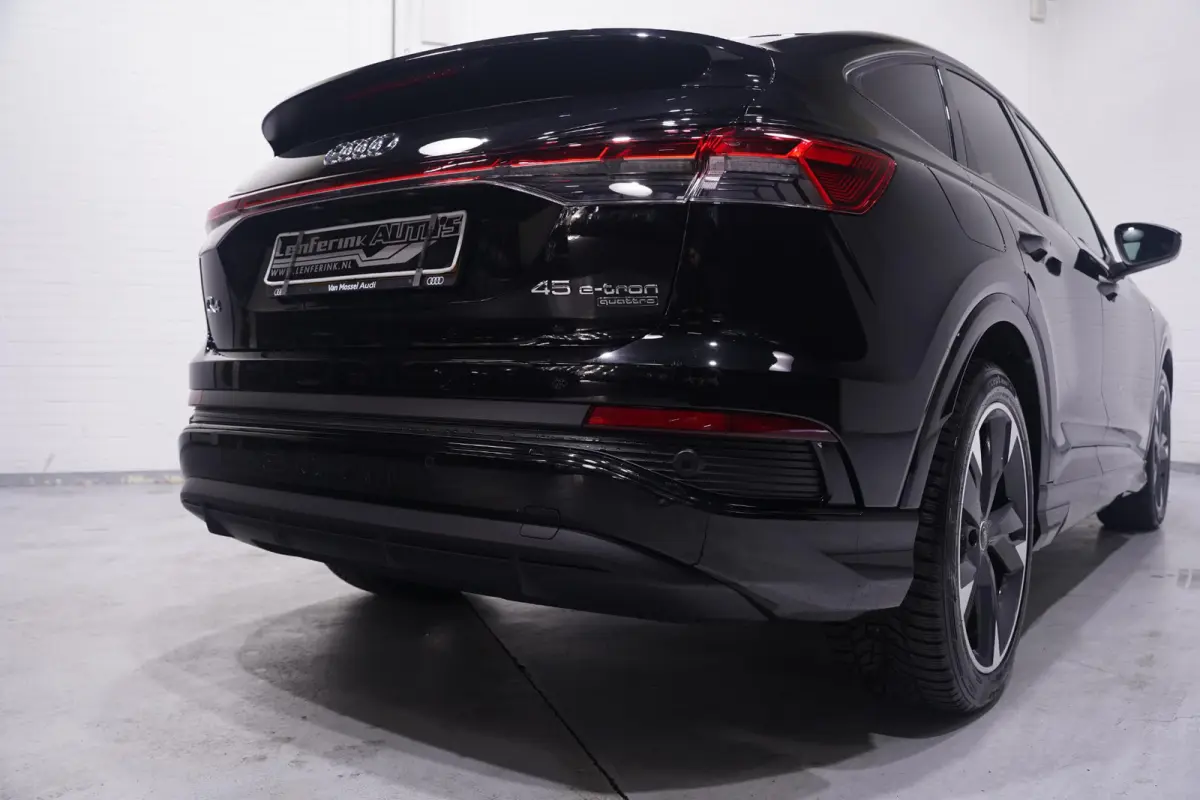 45 quattro S Edition Competition 82 kWh SOH 100% NAP 1e Eigenaar Apple Carplay Navi ACC Voorstoelen verwarmd Privacy Glass