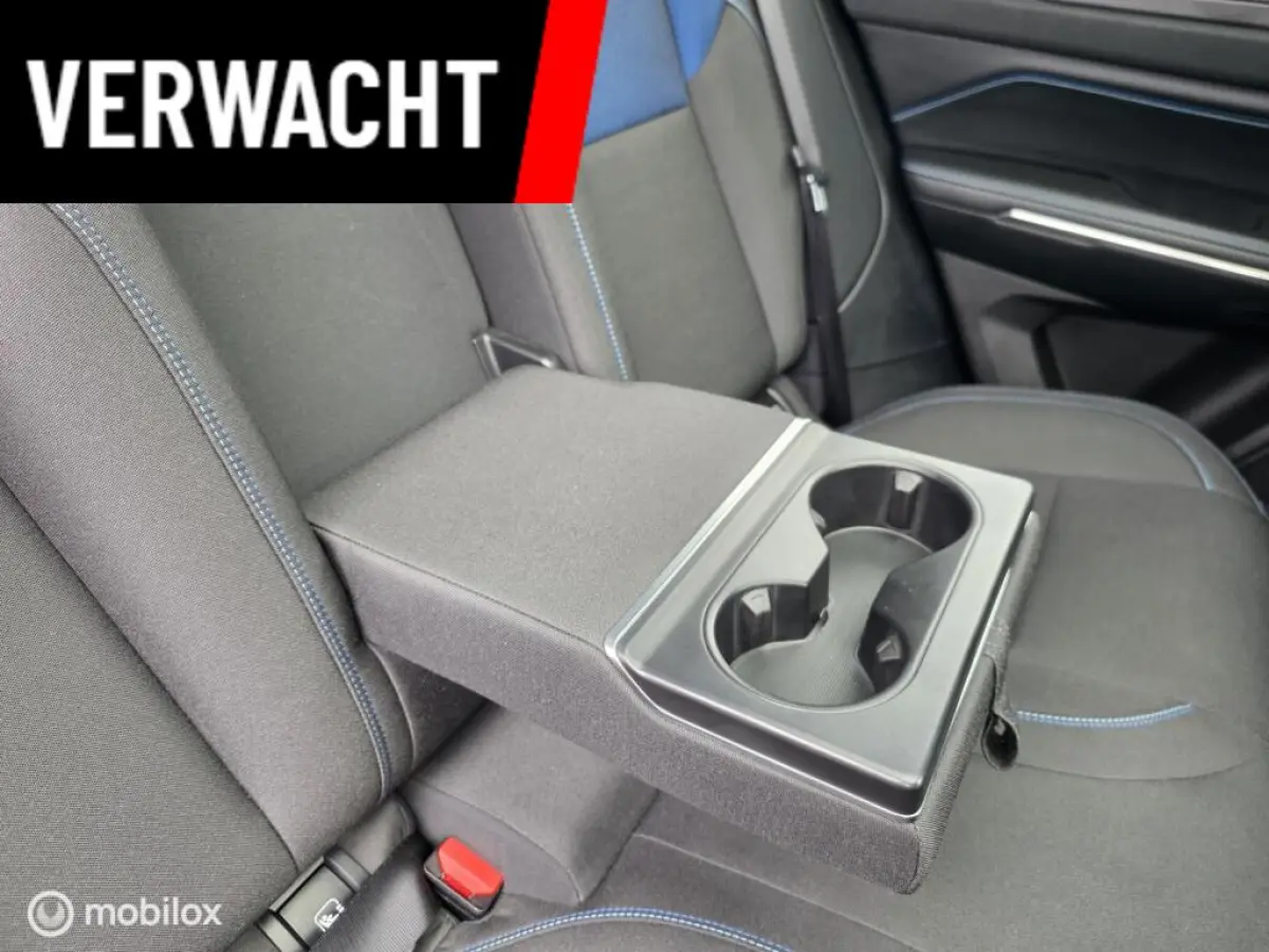 - 1.5 261PK Plug-in Hybrid, Pano, Camera , Apple Carplay✅NL AUTO