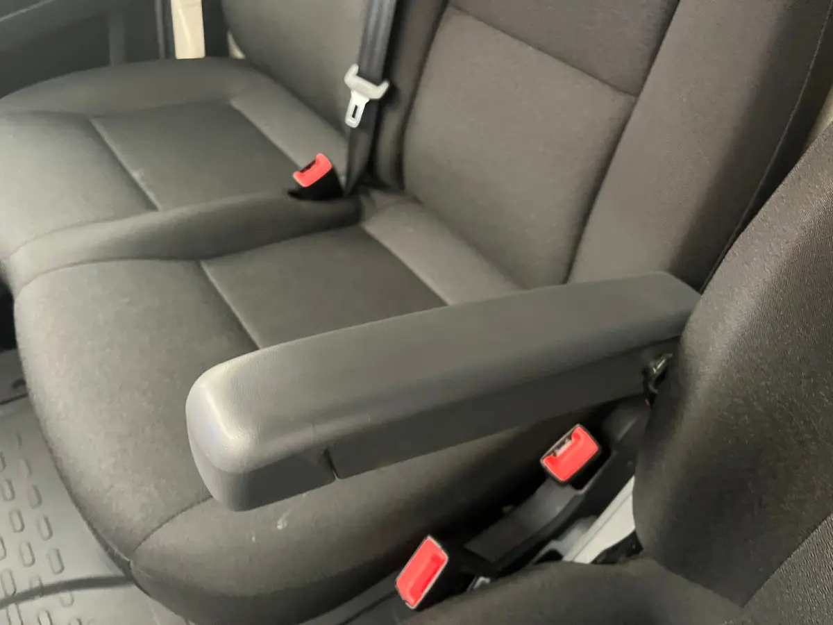2.2D 140 S&S L3H2 3.5t Camera | Ingerichte Laadruimte | Cruise | Airco | 3 Zits! | DAB | Dodehoek Detectie | Achteruitrijcamera | Airco | Buitenspiegels verwarmbaar
