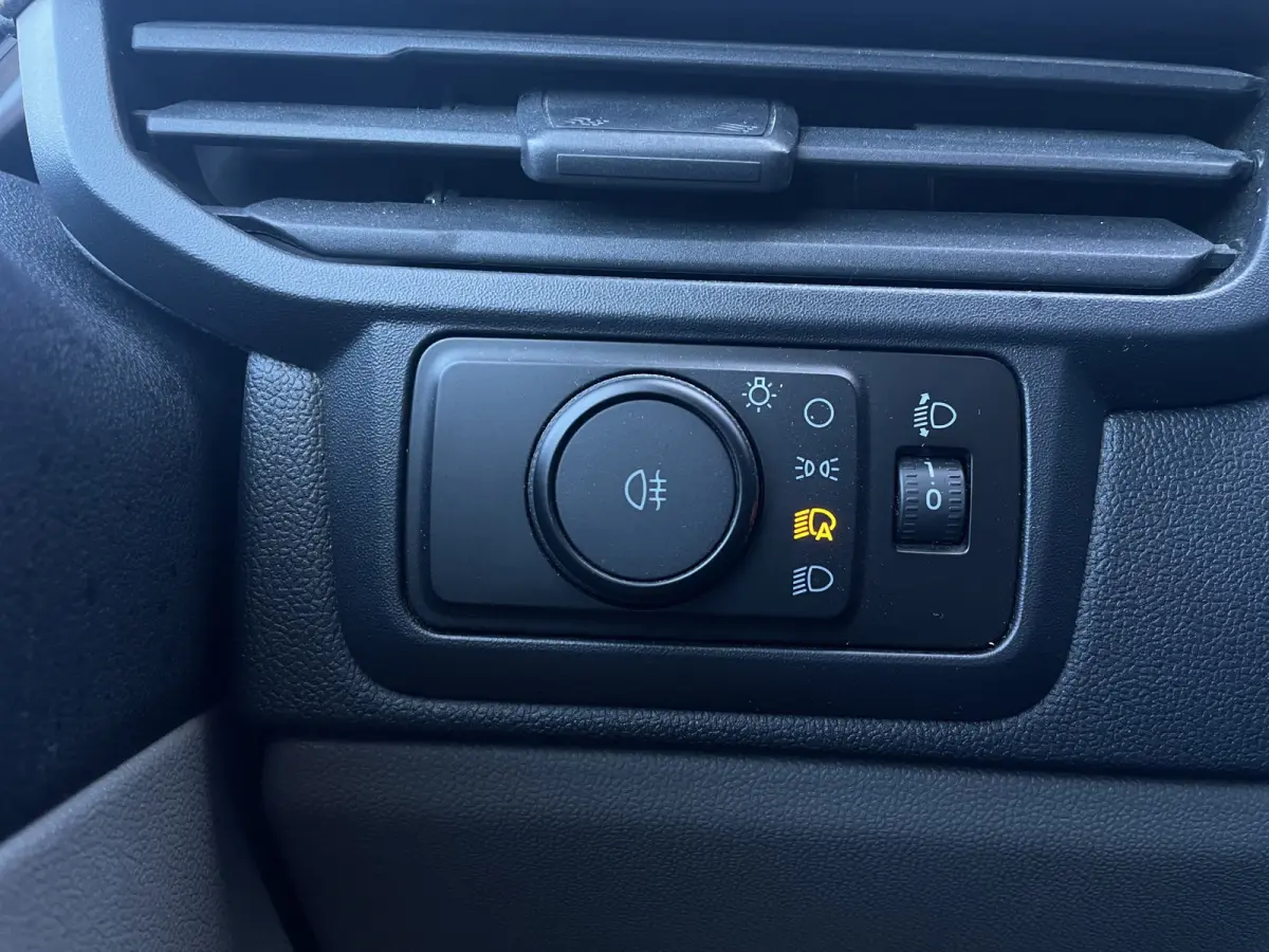 L1H1 Trend 136PK | Trekhaak | Camera | CarPlay |