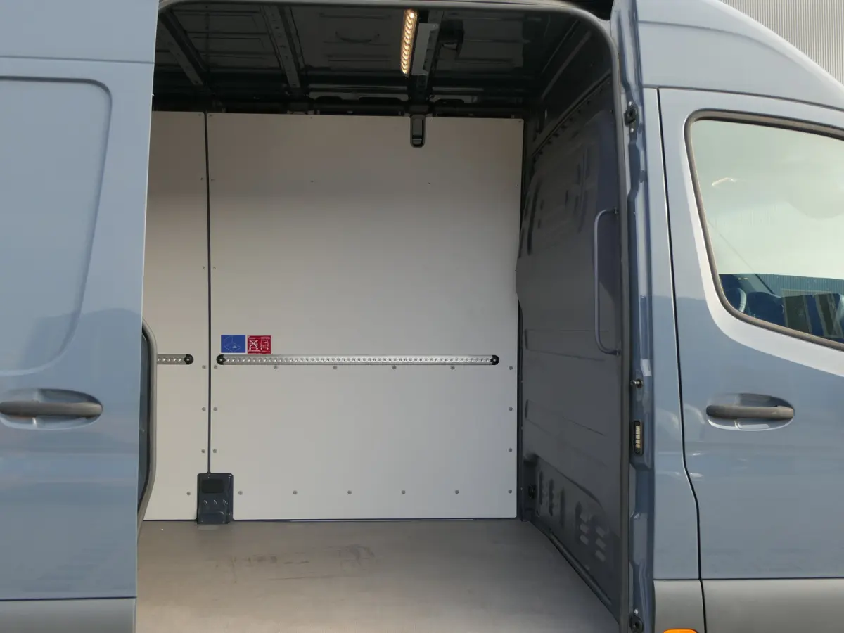 315 1.9 CDI L2H2 FWD | Navigatie | Adaptive Cruise | Dodehoek Detectie | Climate Control | 360 Camera |