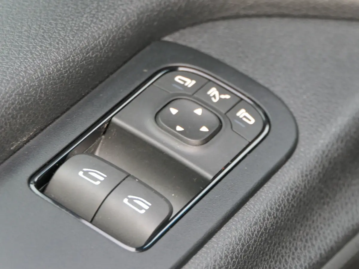 315 1.9 CDI L2H2 FWD | Navigatie | Adaptive Cruise | Dodehoek Detectie | Climate Control | 360 Camera |