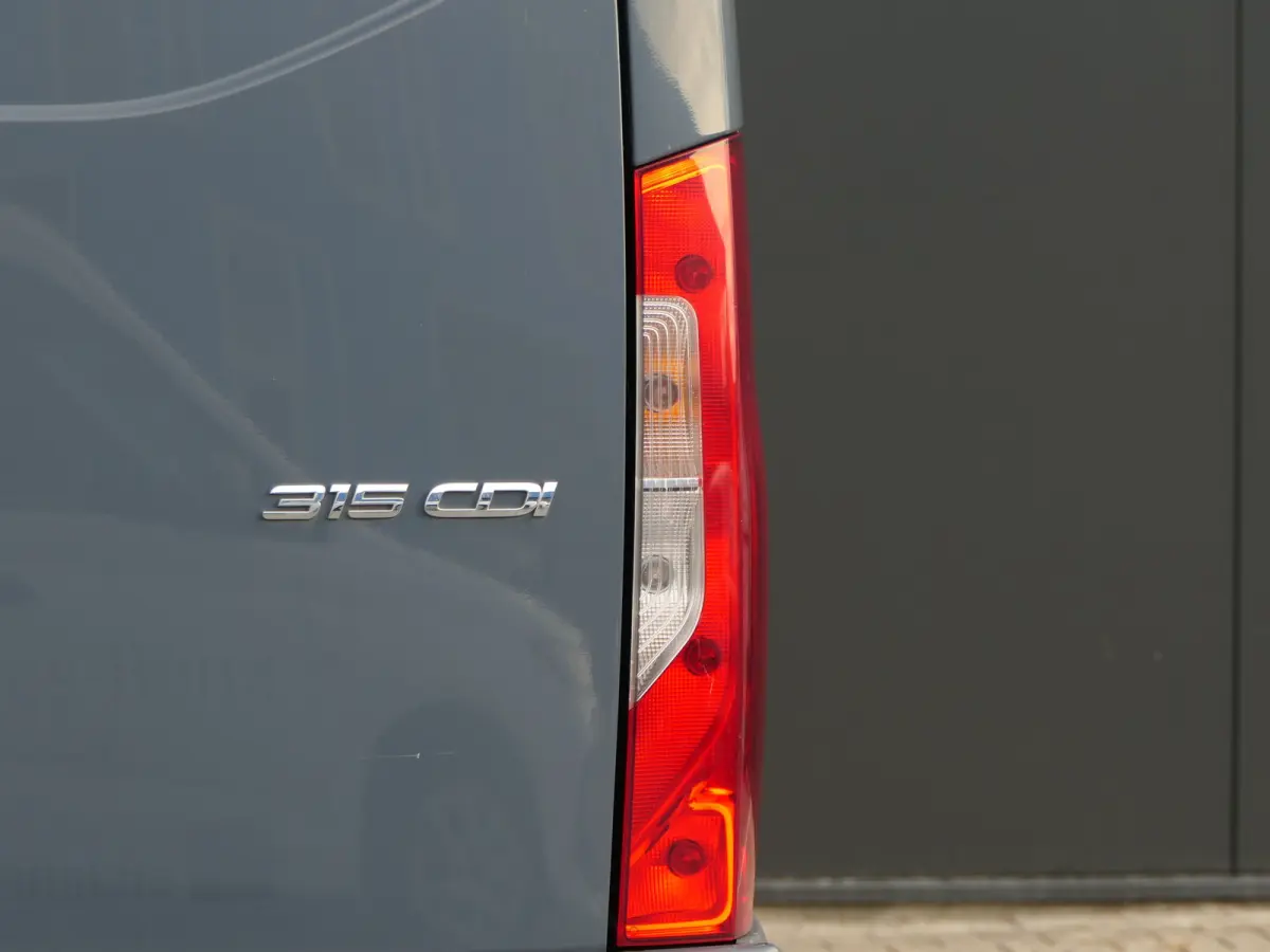 315 1.9 CDI L2H2 FWD | Navigatie | Adaptive Cruise | Dodehoek Detectie | Climate Control | 360 Camera |