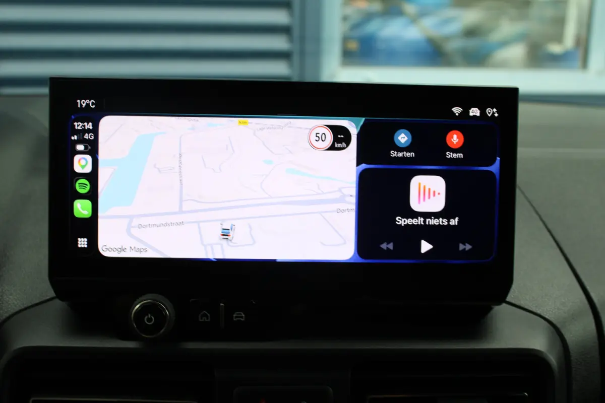 1.5 130 PK Carplay / 16" LMV / Camera / Navigatie |  10'' HD Radio NAV & DAB+ incl. Apple Carplay/Android Auto |  Elektrisch inklapbare verwarmde buitenspiegels |  Keyless entry