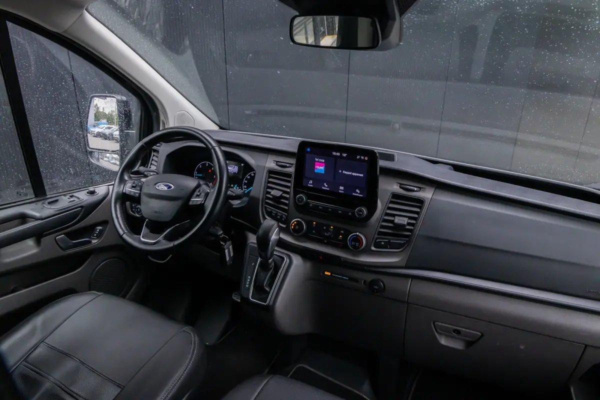300 2.0 TDCI L2H1 Limited DC | Automaat | 6 persoons | Dealeronderhouden  | Lederen bekleding | Trekhaak