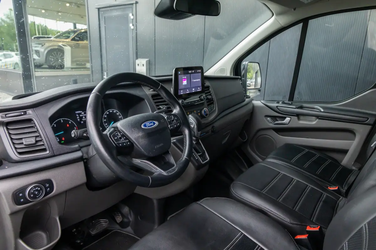 300 2.0 TDCI L2H1 Limited DC | Automaat | 6 persoons | Dealeronderhouden  | Lederen bekleding | Trekhaak