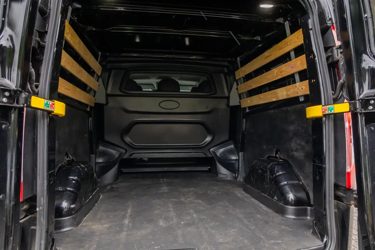 300 2.0 TDCI L2H1 Limited DC | Automaat | 6 persoons | Dealeronderhouden  | Lederen bekleding | Trekhaak