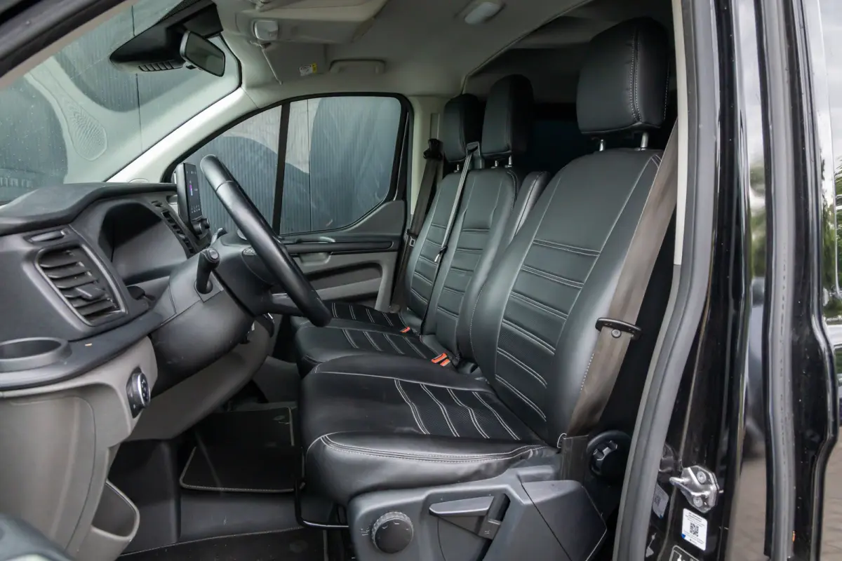 300 2.0 TDCI L2H1 Limited DC | Automaat | 6 persoons | Dealeronderhouden  | Lederen bekleding | Trekhaak