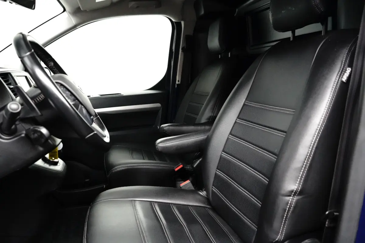 2.0 D-4D 145pk Black Line | Automaat | Trekhaak | Leder | Navigatie | Climate Controle | Apple Carplay & Android Auto |