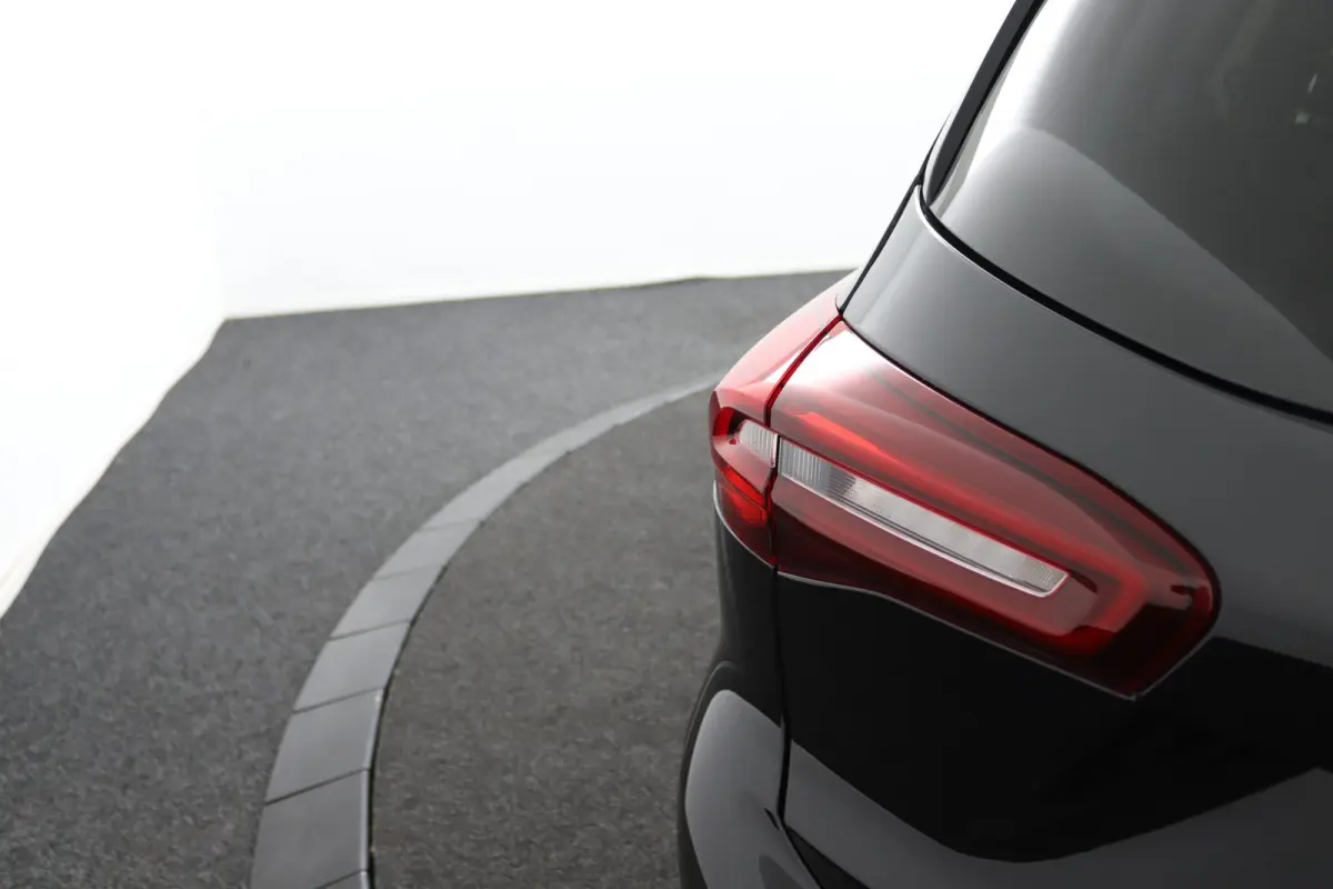 1.0 EcoBoost Hybrid ST Line | Winterpack | Camera | LED | Cruise Control | Keyless Entry/Go | DAB | CarPlay/Android Auto