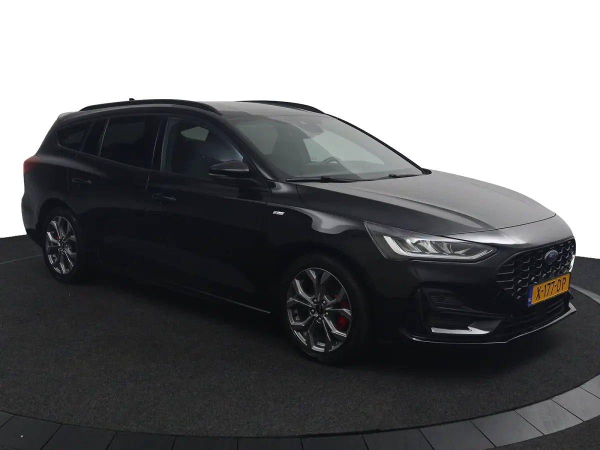 1.0 EcoBoost Hybrid ST Line | Winterpack | Camera | LED | Cruise Control | Keyless Entry/Go | DAB | CarPlay/Android Auto