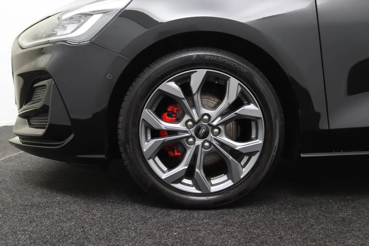 1.0 EcoBoost Hybrid ST Line | Winterpack | Camera | LED | Cruise Control | Keyless Entry/Go | DAB | CarPlay/Android Auto