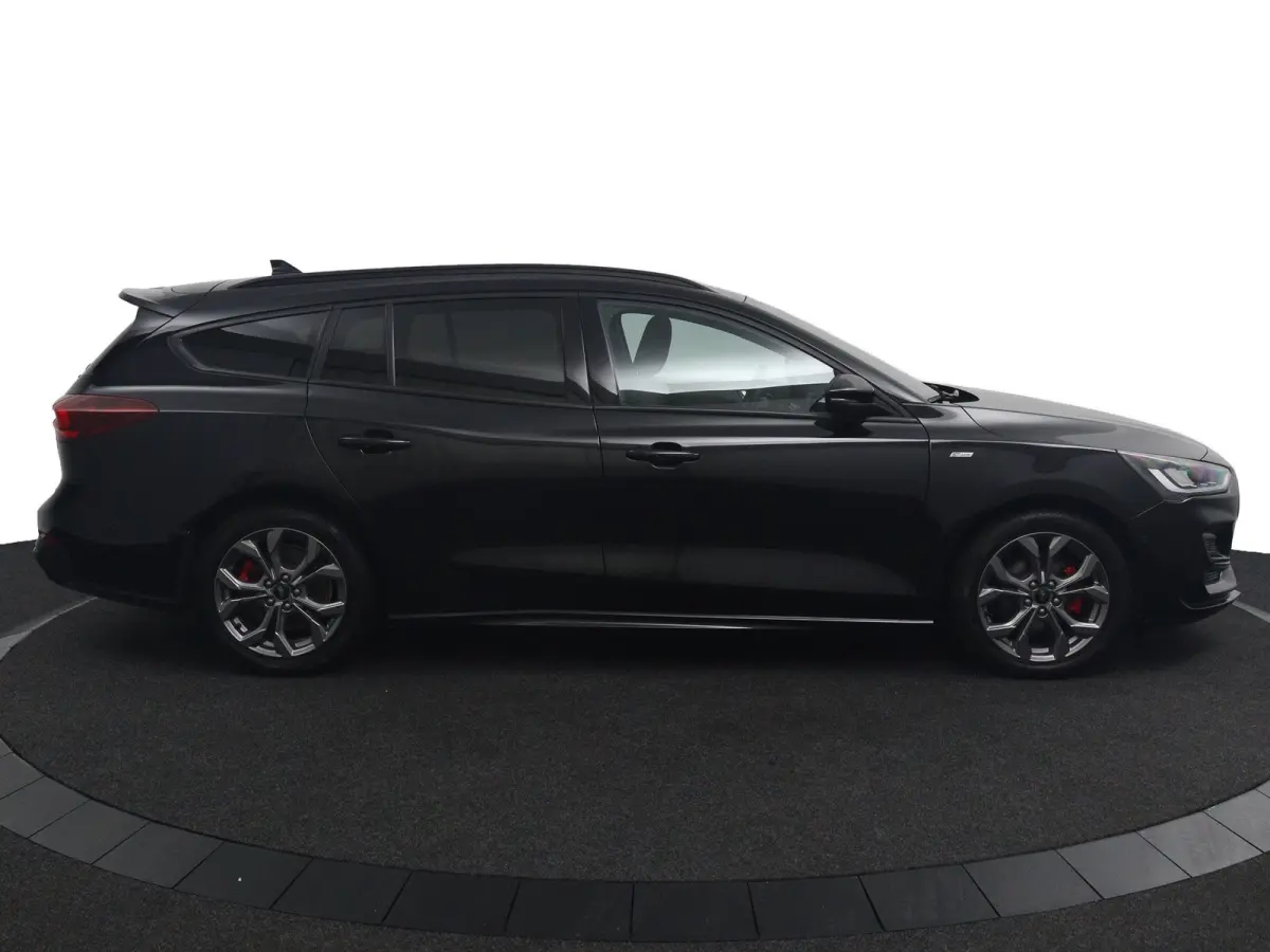 1.0 EcoBoost Hybrid ST Line | Winterpack | Camera | LED | Cruise Control | Keyless Entry/Go | DAB | CarPlay/Android Auto
