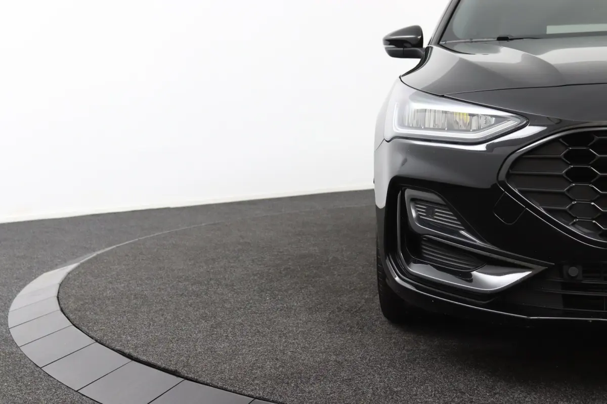 1.0 EcoBoost Hybrid ST Line | Winterpack | Camera | LED | Cruise Control | Keyless Entry/Go | DAB | CarPlay/Android Auto