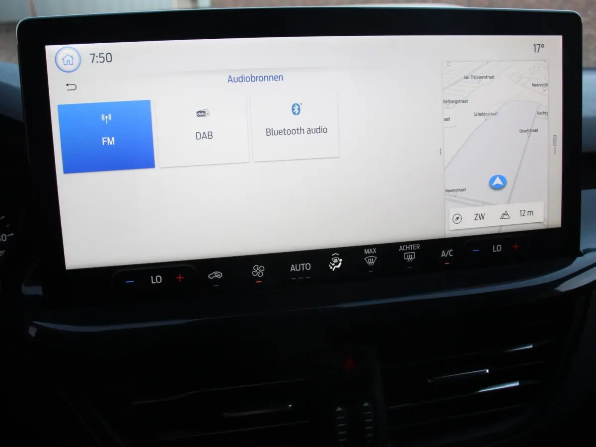 1.0 125pk Hybrid Automaat ST Navigatie Climate control Cruise control Apple Carplay/Android Auto Lichtmetalen velgen Parkeersensoren Led Matrix koplampen
