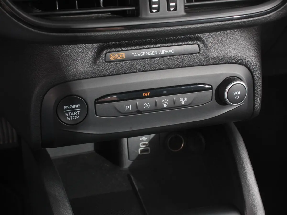 1.0 125pk Hybrid Automaat ST Navigatie Climate control Cruise control Apple Carplay/Android Auto Lichtmetalen velgen Parkeersensoren Led Matrix koplampen