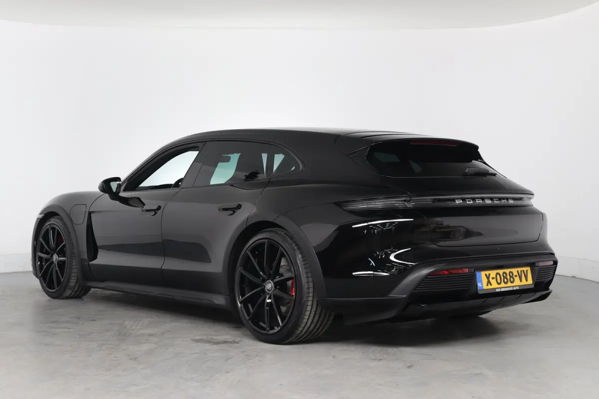 4 93 kWh | SOH 93% | Sport Chrono | Luchtvering | BOSE | LED | Memory | Panorama Dak | 21'' LMV | Camera | BLIS | Leder | Stoelverwarming | Navi | Clima | Cruise Adaptive